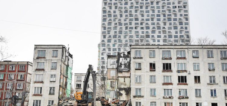 ЗАО занимает первое место по общей площади оформленных домов по реновации